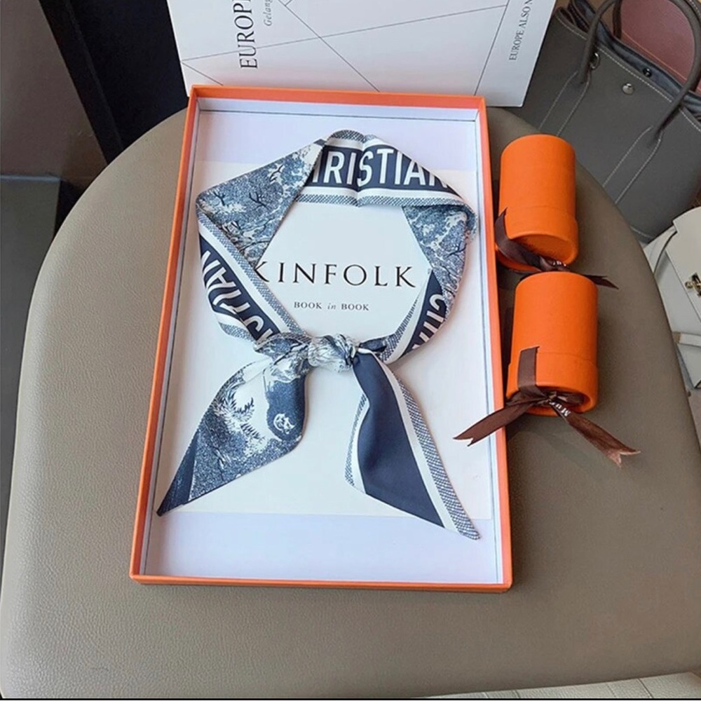 Chris French luxury style floral pattern Narrow Silk Scarf Multi-functional